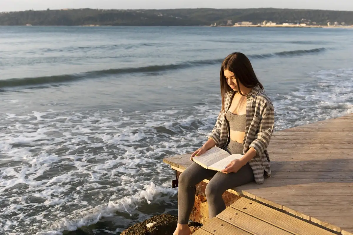 woman:yzugckinmmk= beach